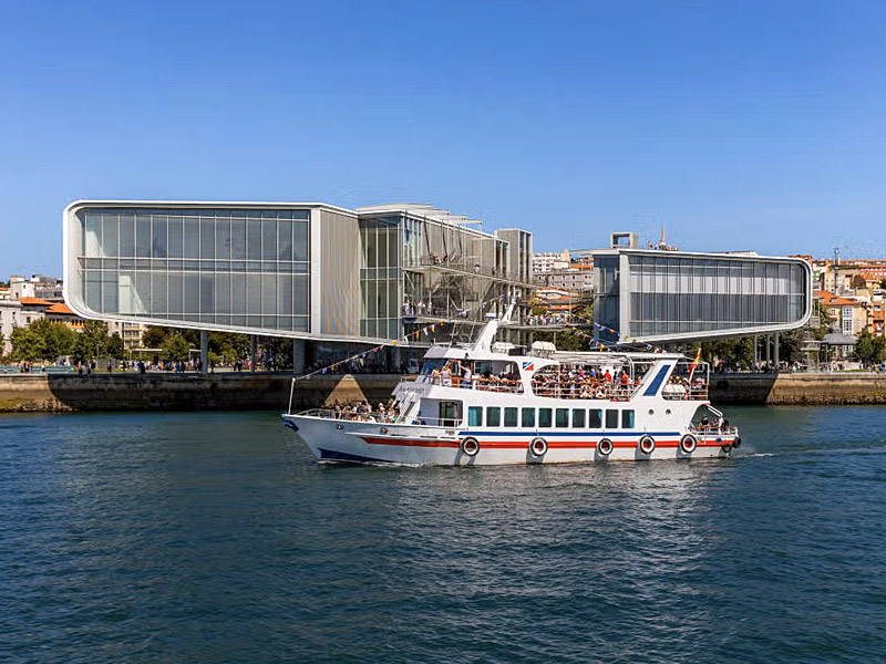 Paseo en barco por la Bah&iacute;a de Santander